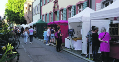 Kunsthandwerk in Freiburgs oberer Altstadt: Kunsthandwerkermarkt im September