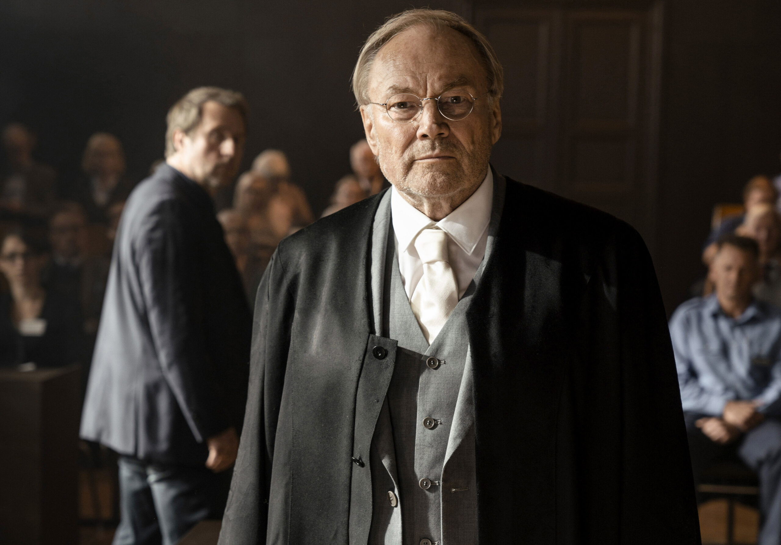 „Ferdinand von Schirach: Feinde“ / Ein Fernsehexperiment (3. Januar)