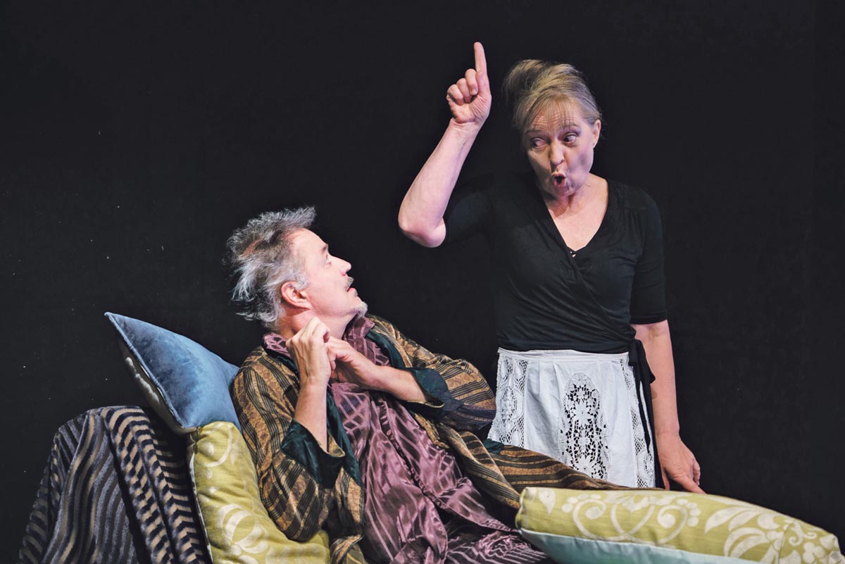 Die Rathaushofspiele des Wallgraben Theaters feierten Premiere mit „Der eingebildet Kranke“