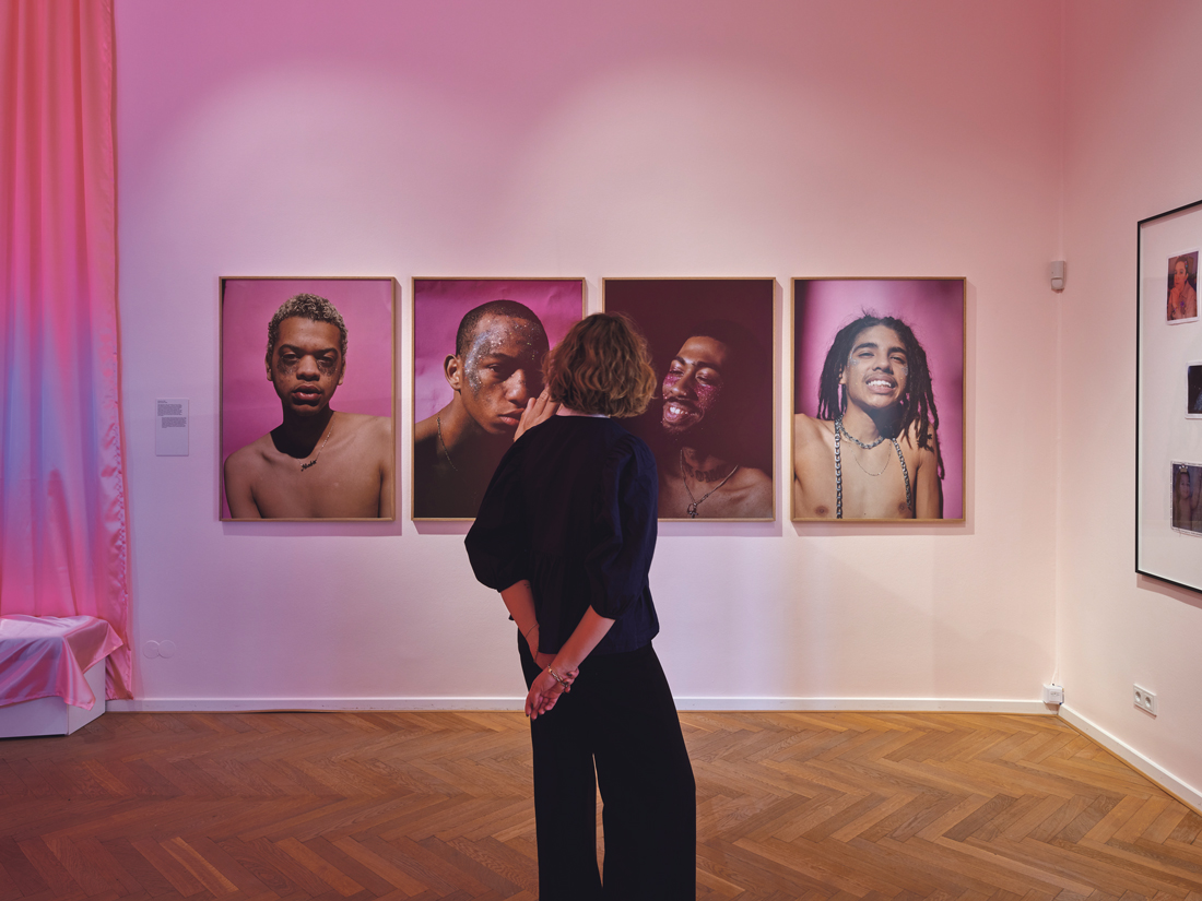 Glitzer-Hagel der Wut: Das Museum für Kunst & Gewerbe Hamburg widmet sich dem Glitzer in einer Ausstellung