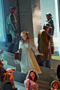 Die niederländische Sopranistin Eva-Maria Westbroek als Manon Lescaut  Foto: Jochen Klenk