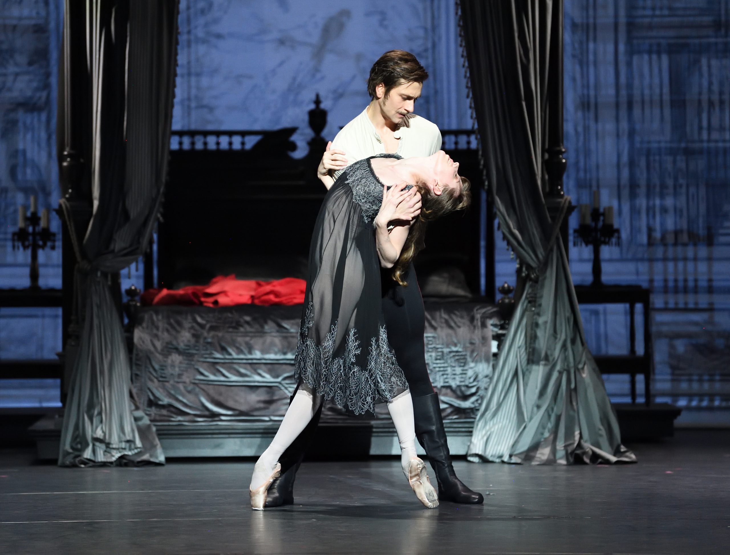 Kenneth MacMillans‘ „Mayerling“ ab 18 Uhr verfügbar!