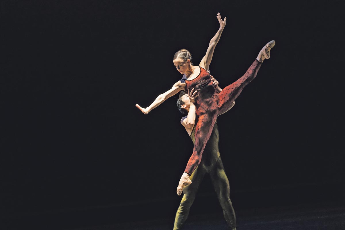 Die BallettCompagnie Oldenburg zeigt „Solarwinde“ – drei Choreografien von Antoine Jully und Hans van Manen