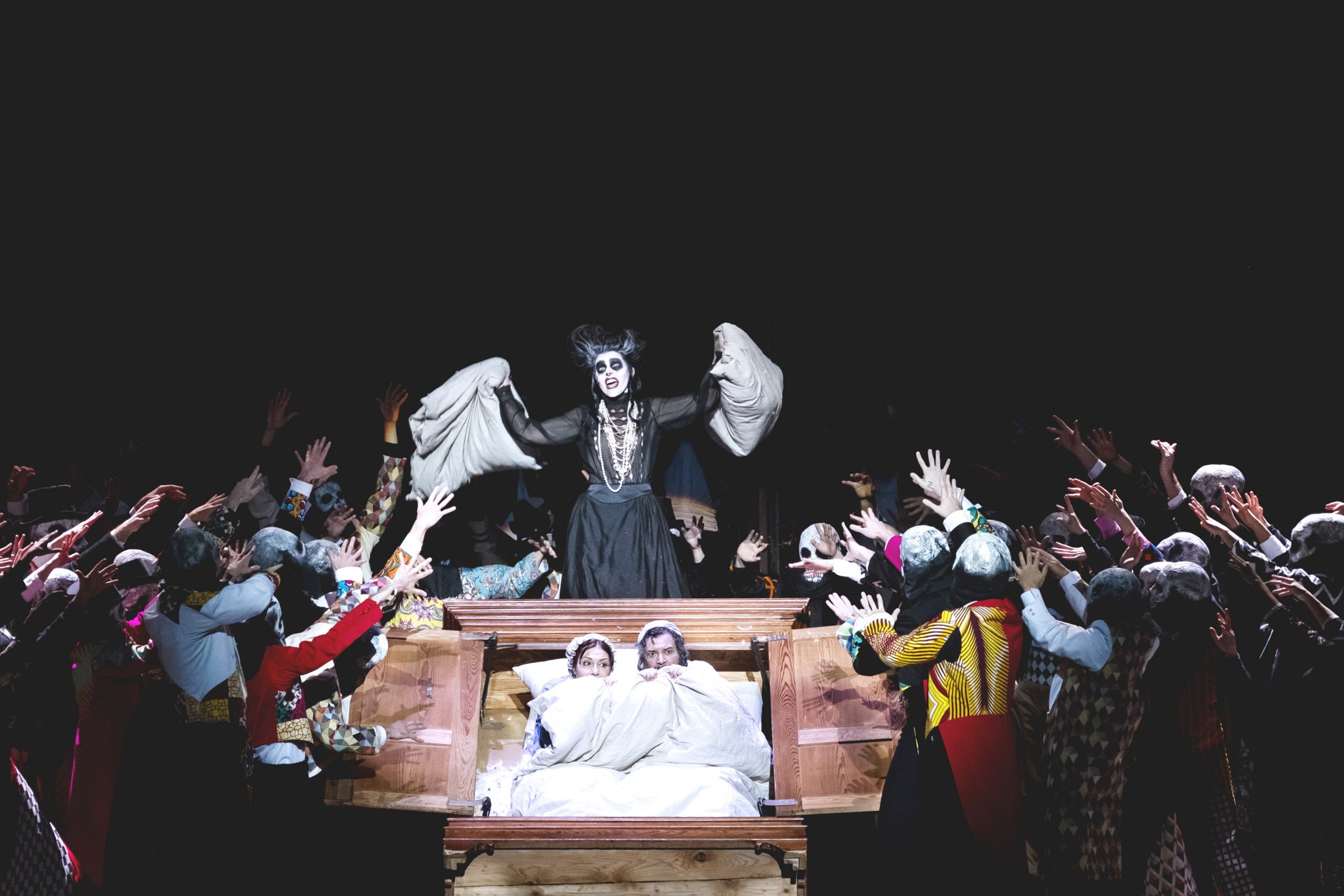 „Anatevka“ ist in der französischen Version „Unviolonsur le toit“