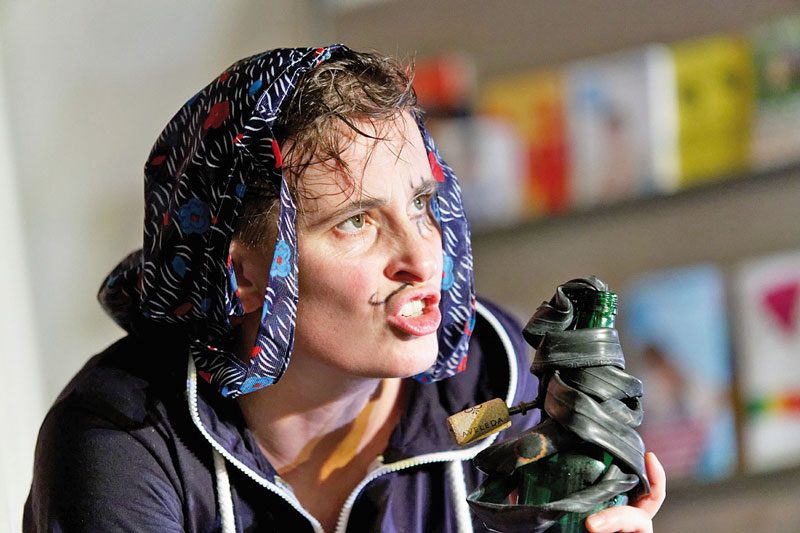 Queeres Theater mit erfrischend einfachen Mitteln