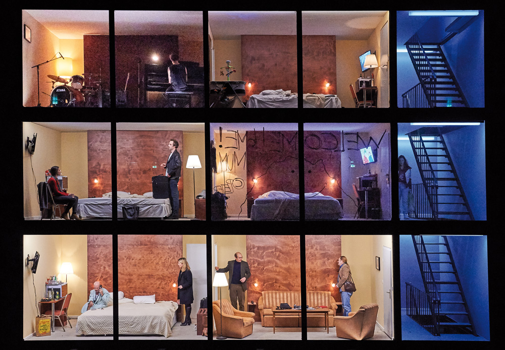 „Hotel Strindberg“ am Theater Basel hat Schwächen, aber ein grandioses Ensemble