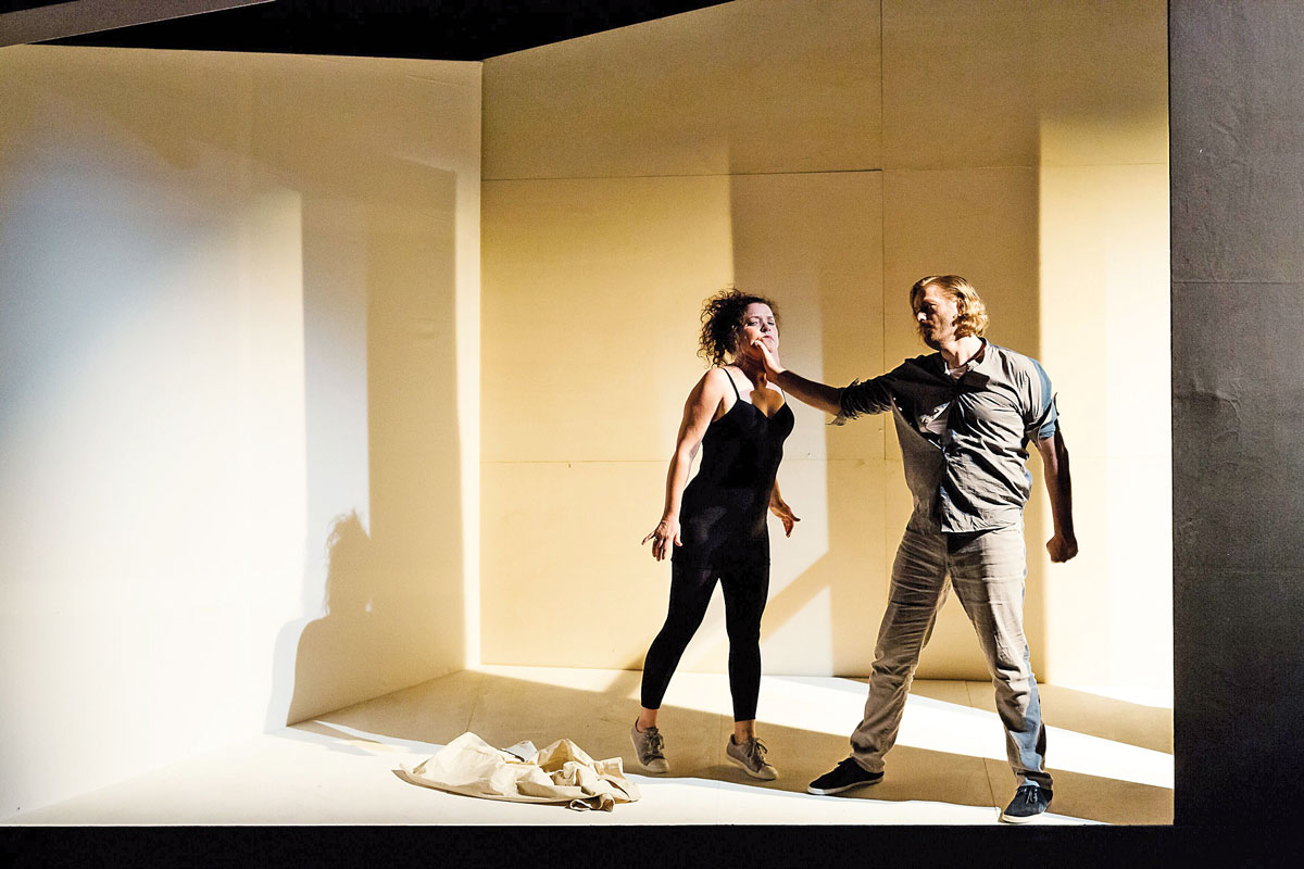 Opera Factory Freiburg begeistert mit „Fake and Error“ im E-Werk