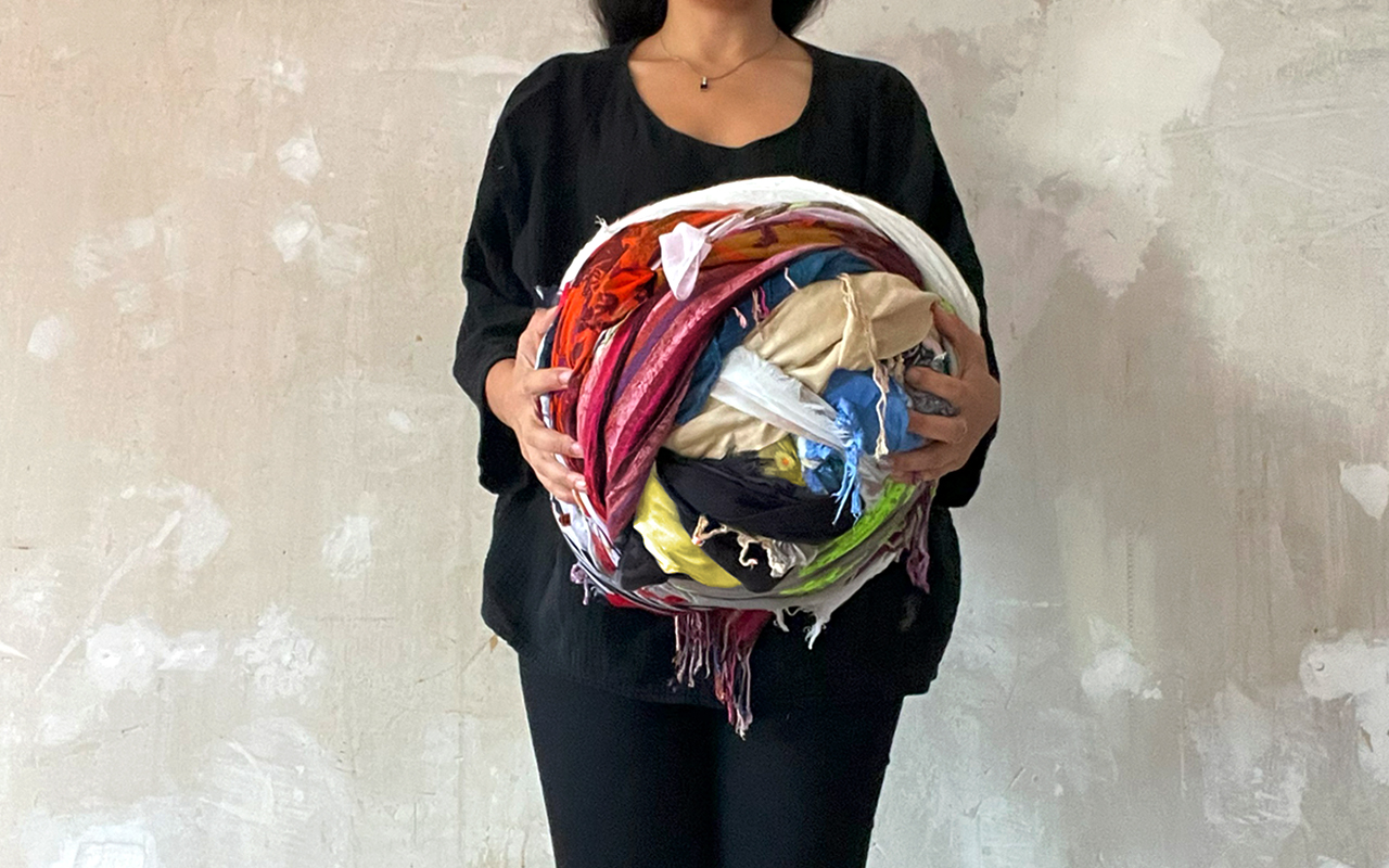 Internationaler Aktionstag „Gewalt gegen Frauen“: Performance + Workshop der iranischen Künstlerin Farzane Vaziritabar