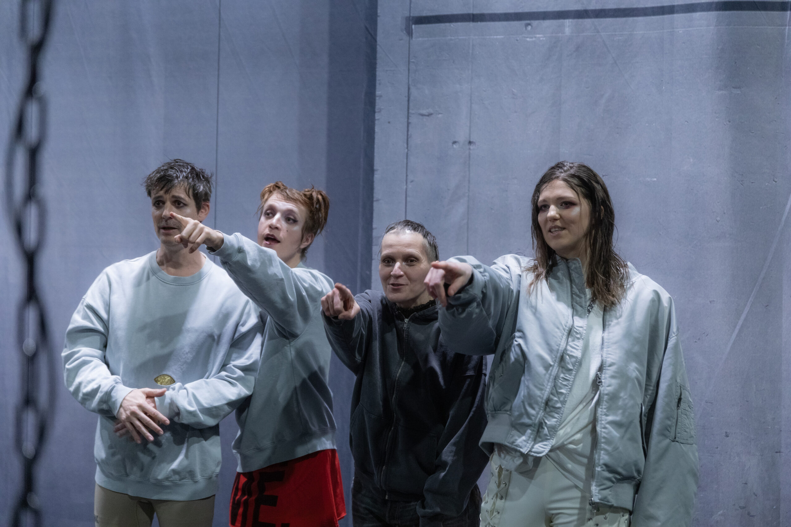 3 Urs Peter Halter, Hale Richter, Nadine Geyersbach, Emma Petzet _ (c) Neven Allgeier